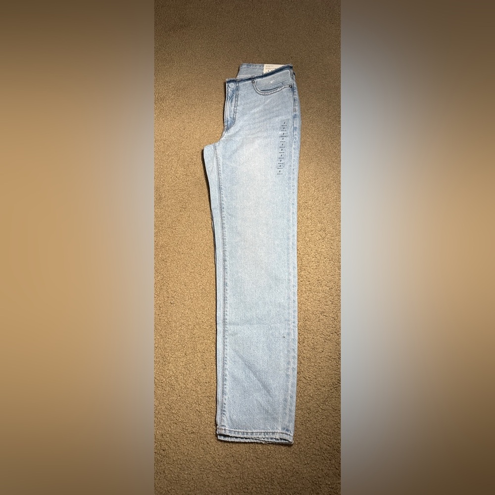 American Eagle 90’s low-rise straight jeans, size 2R